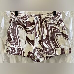 PacSun Mocha Swirl Design High Waisted Carpenter Shorts Women’s Size 26